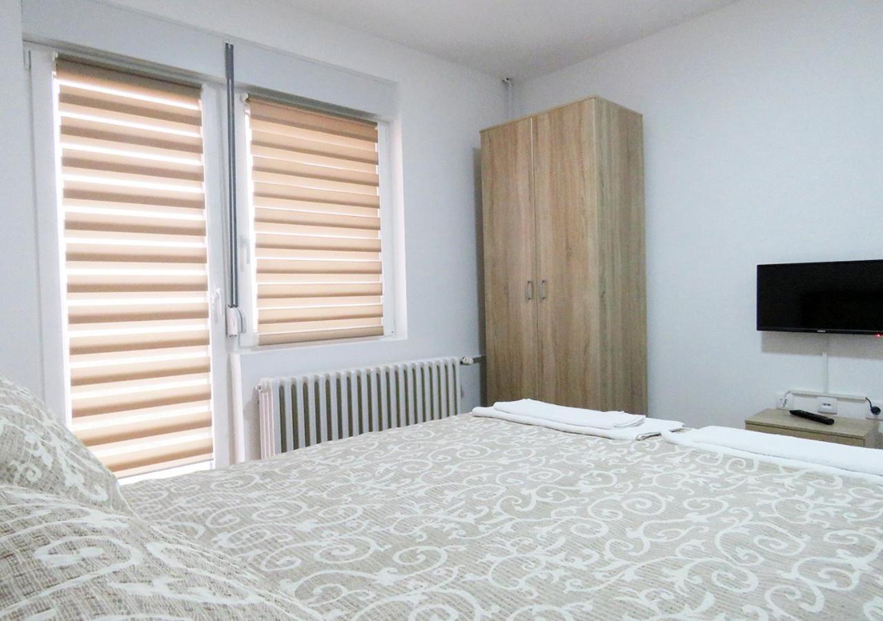 Akvarius Ni Dış mekan fotoğraf